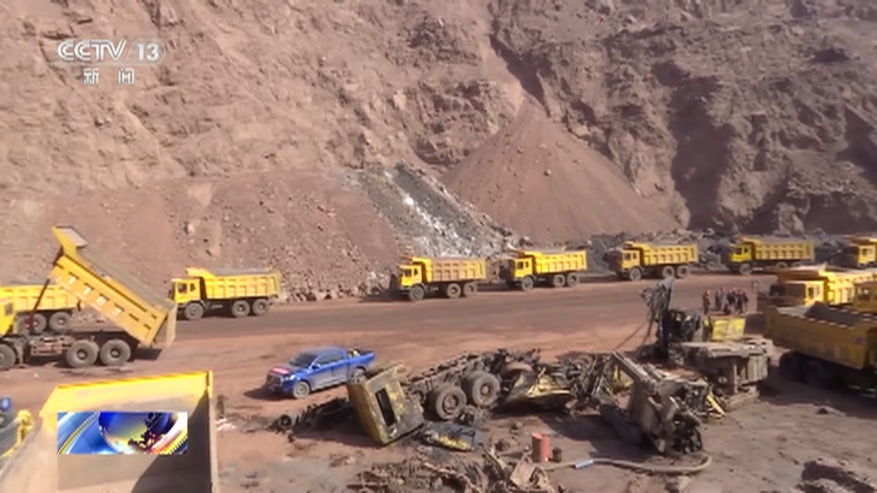 [新闻直播间]内蒙古阿拉善左旗一露天煤矿坍塌事故 全力拓展救援空间 24小时不间断搜救
