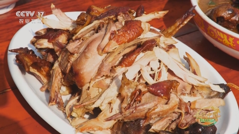 《谁知盘中餐》 20251031 丰收来敲门 品鲜正当时