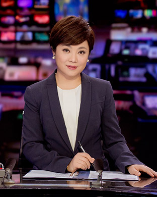 1997年进入中央电视台,先后在中文国际频道主持《中国新闻》《新闻60