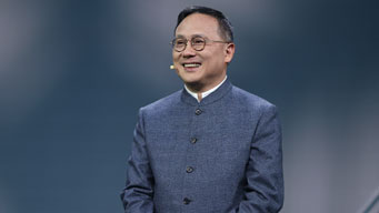 <font size=5>中国对外贸易经济合作企业协会会长 童继生：衣间融古今</font>