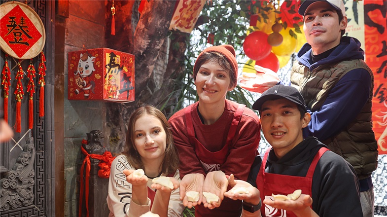 “智造+文化+服务”圈粉海外游客 中国消