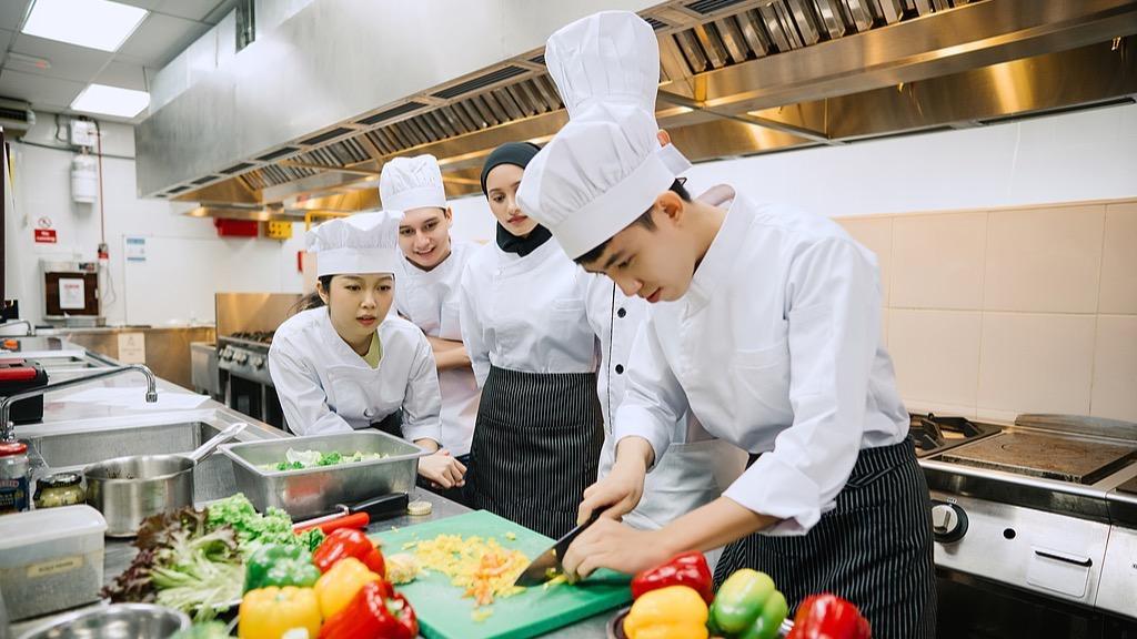 劳动课悄悄成了大学顶流