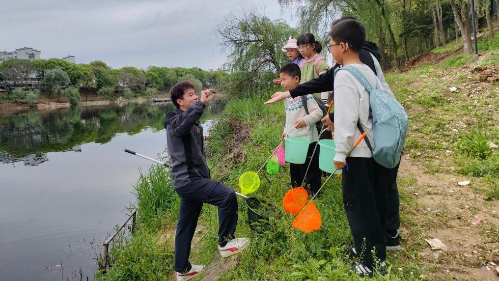 自然教育师在乡村：青春闪耀山水间