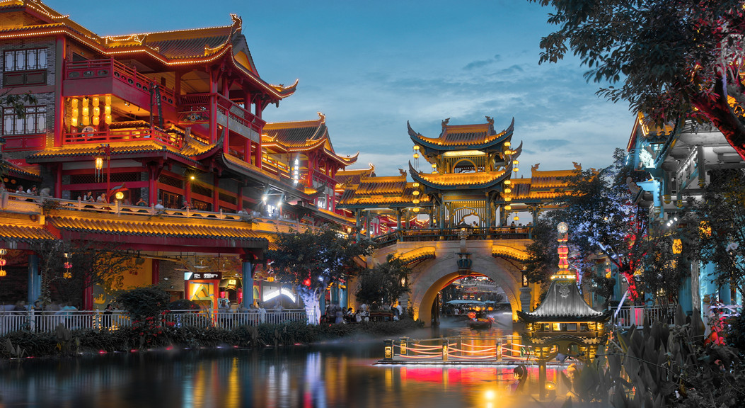 “互动+演艺”沉浸式夜游“出圈”带火假日文旅 “夜经济”点亮消费新空间
