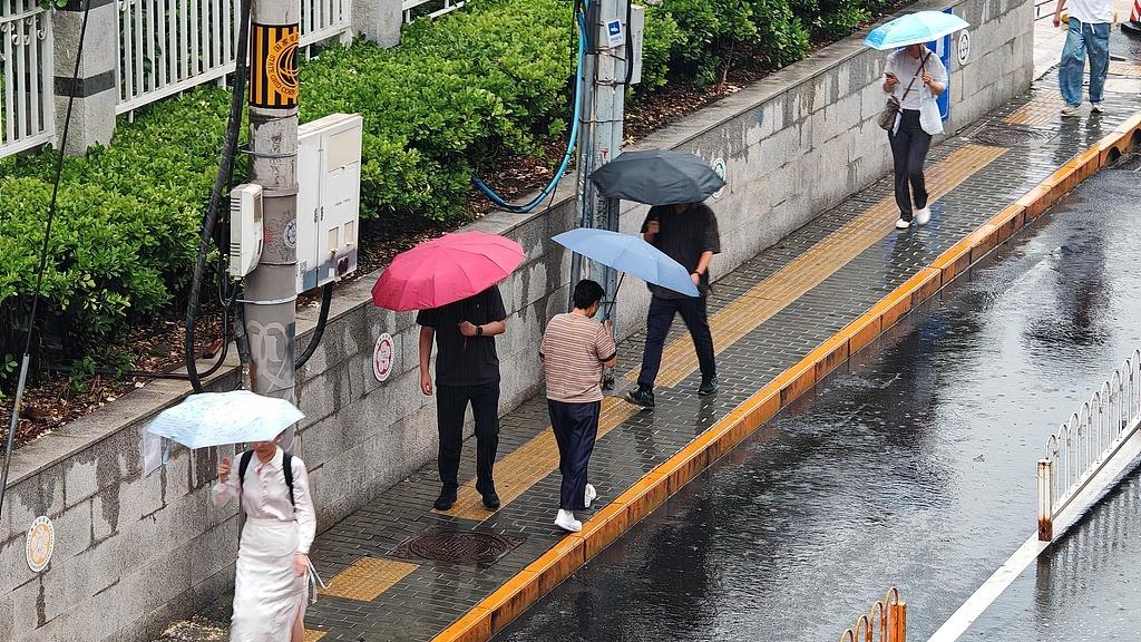 台风“白海豚”停编是否意味风险解除？