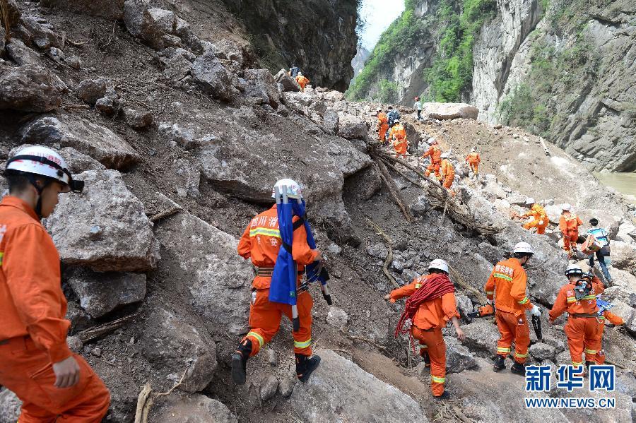 地震重灾区雅安市芦山县直击