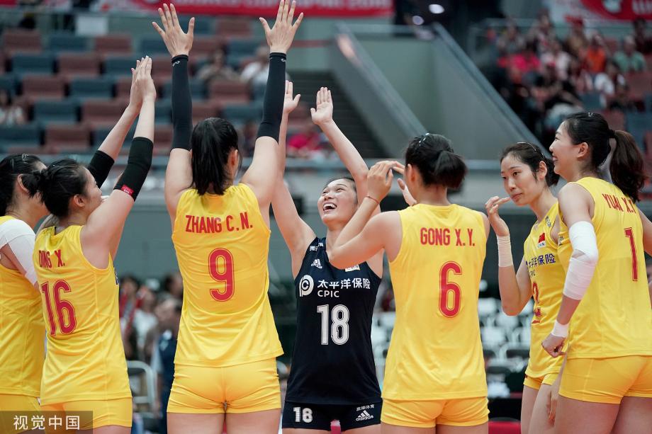 [图]中国女排3-0塞尔维亚 十连胜直接夺冠