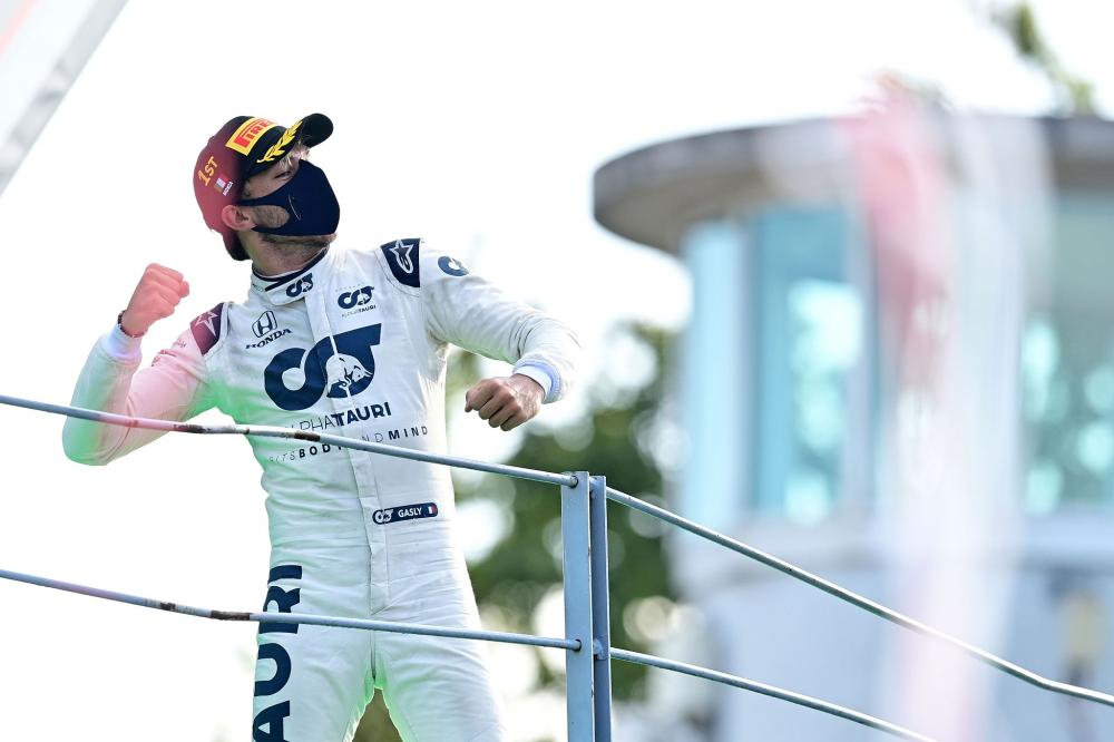 图阳光总在风雨后加斯利迎来f1生涯首冠