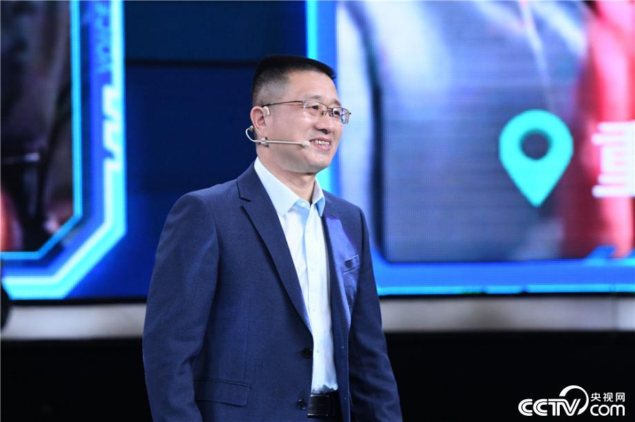 中铁大桥局副总工程师,沪苏通长江公铁大桥项目总工程师李军堂.