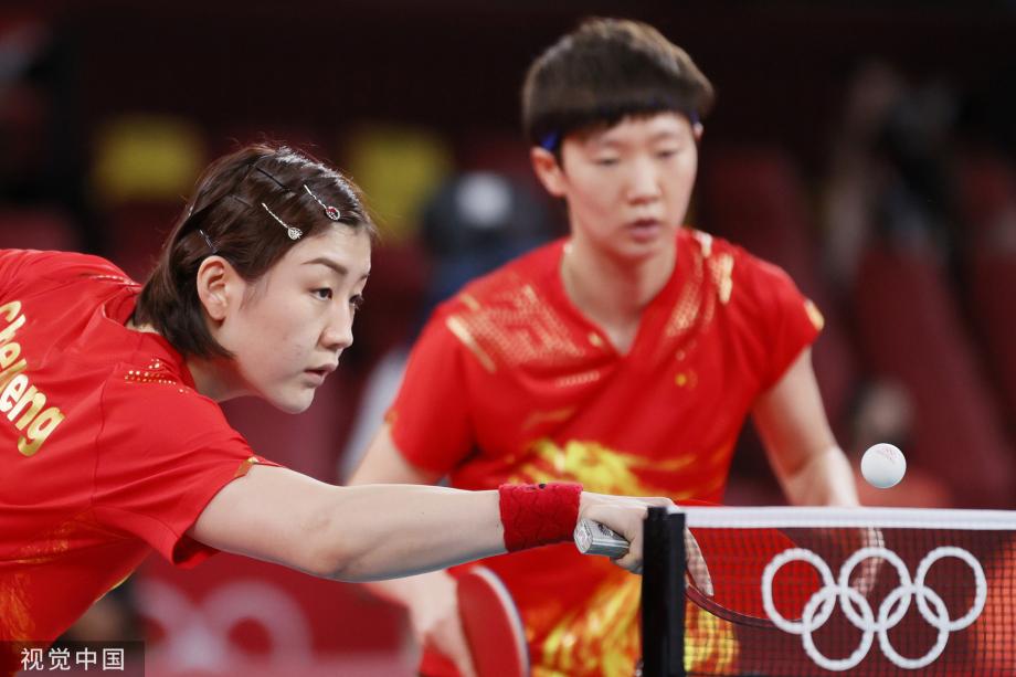[图]中国女乒3-0新加坡晋级四强 半决赛对阵德国