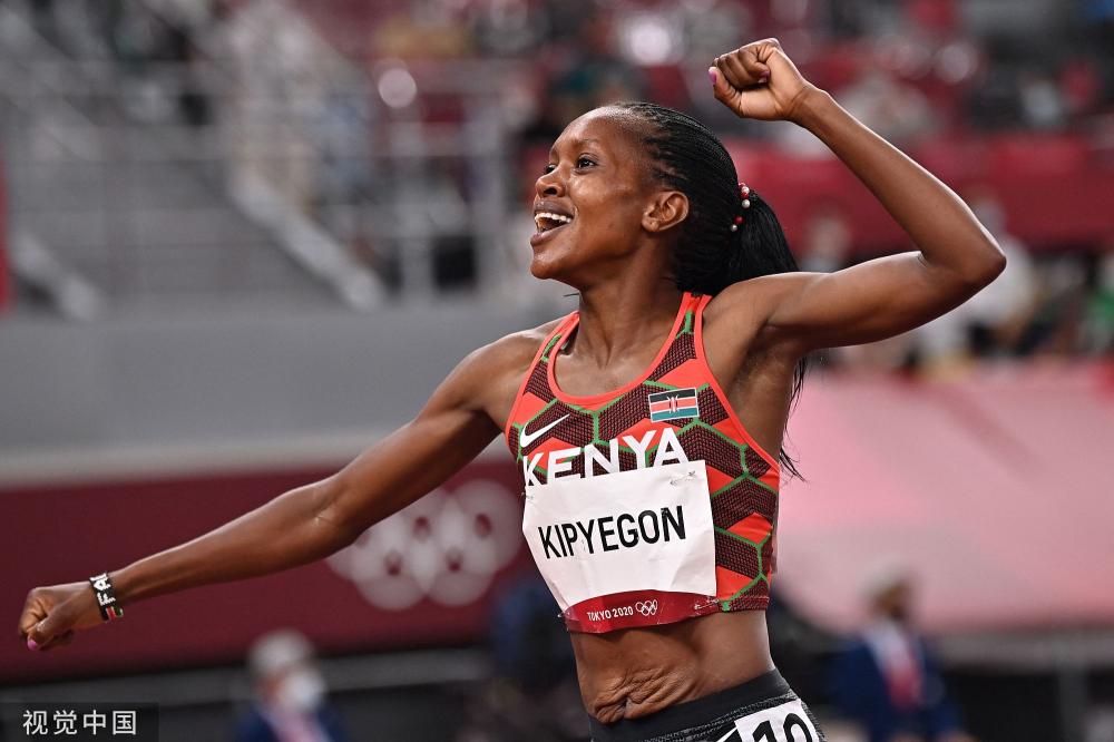 [图]女子1500米决赛 肯尼亚选手基普耶根获得金牌
