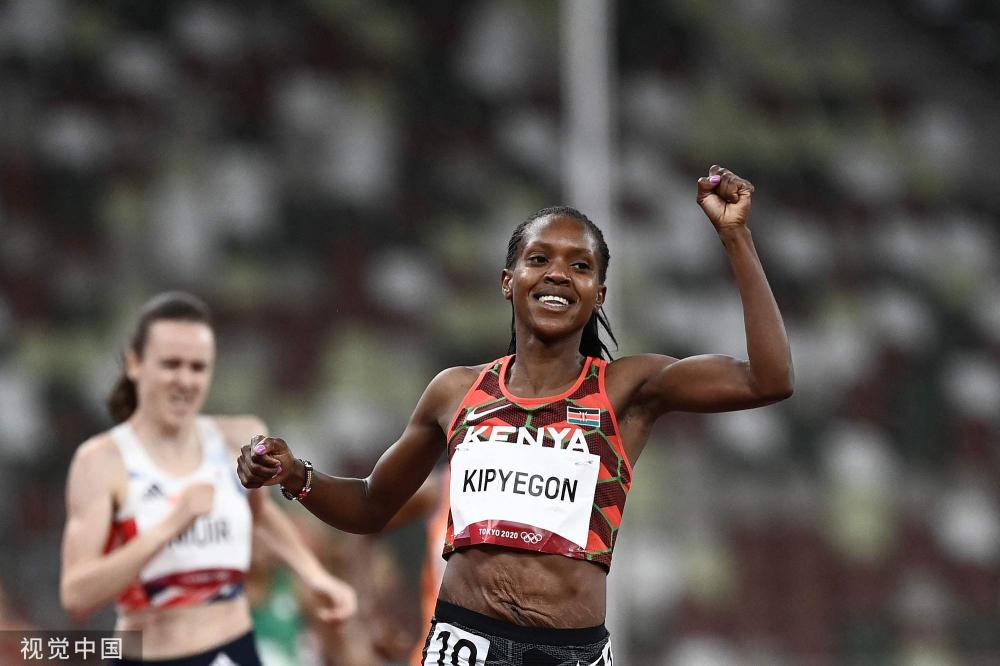 [图]女子1500米决赛 肯尼亚选手基普耶根获得金牌