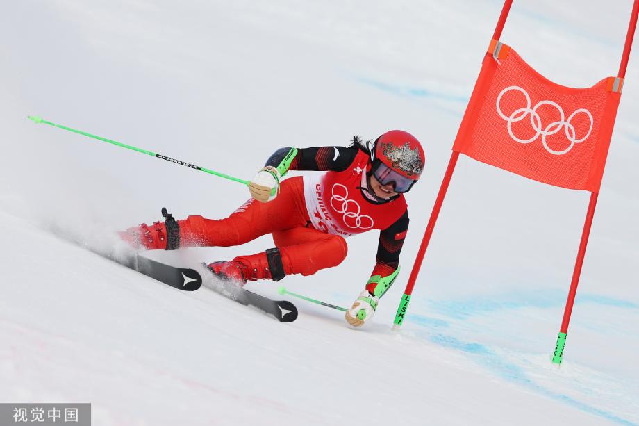 [图]冬奥会高山滑雪女子大回转 瑞典选手赫克托摘金