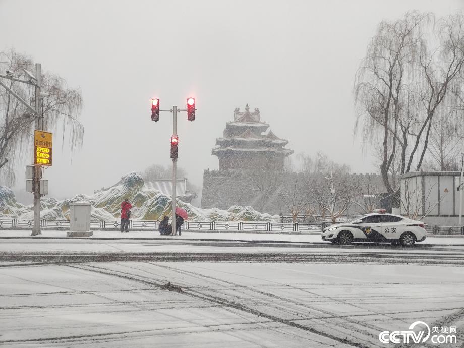 13日08时45分北京发布暴雪蓝色预警:预计,当前至14日05时,大部分地区