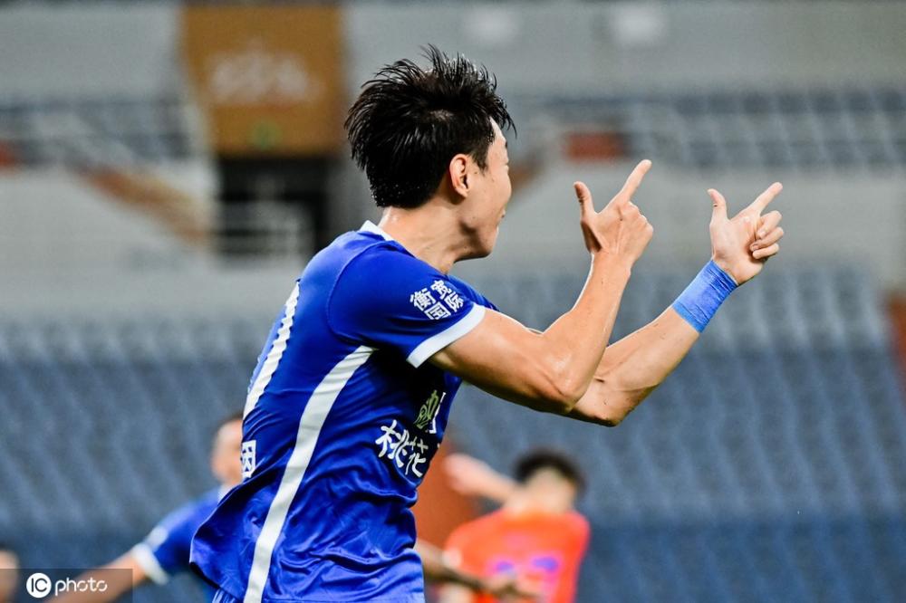 图中超高准翼破门刘洋扳平泰山11终结三镇连胜