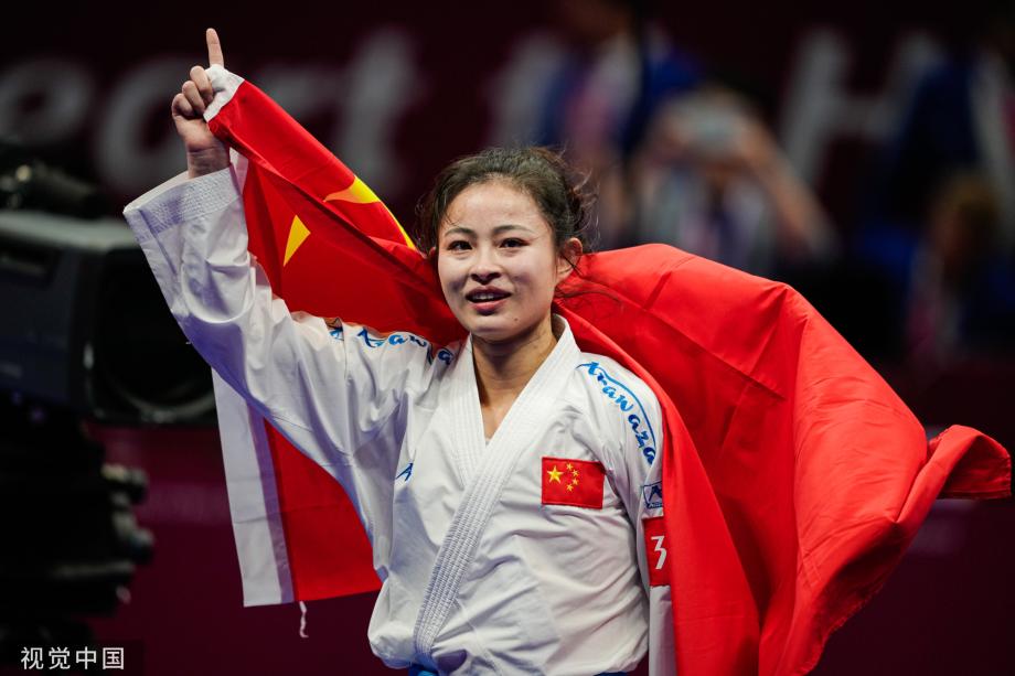 [圖]空手道女子組手-61公斤級決賽 中國選手龔莉摘金