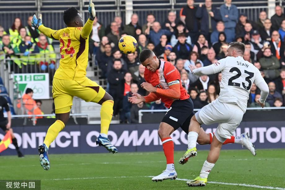 英超-霍伊伦双响 曼联2-1卢顿距前四5分