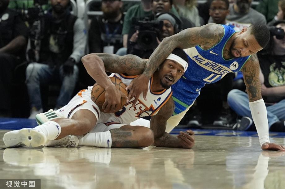 利拉德31+16杜兰特11分 太阳不敌雄鹿