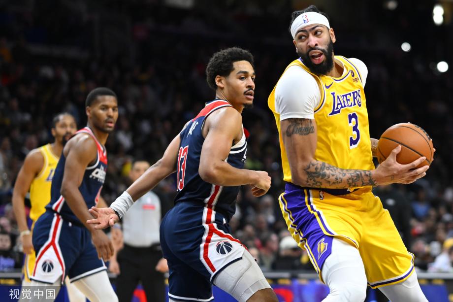 戴维斯35+18詹姆斯25+7+9 湖人力克奇才3连胜