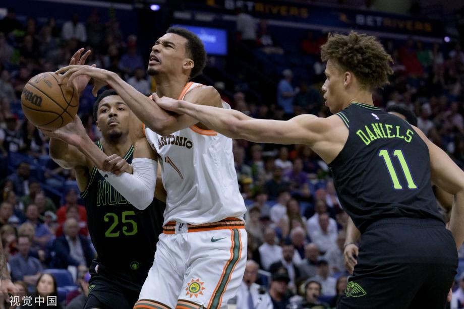 文班亚马17+12+9送关键封盖 马刺客场逆转鹈鹕