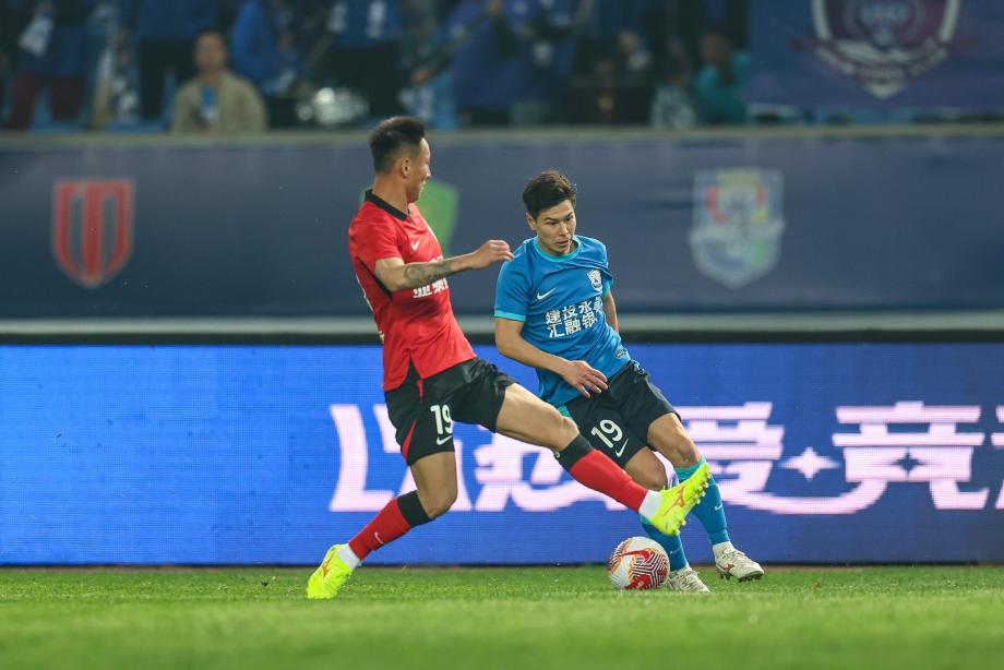 中超-奥斯卡连场破门 沧州2-0送10人亚泰3连败