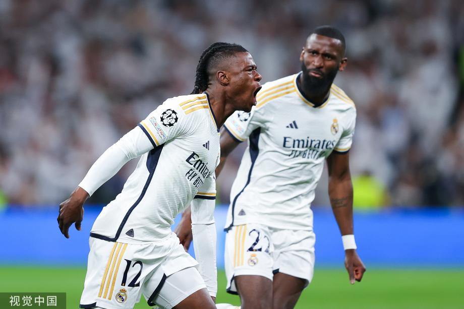 福登世界波巴尔韦德凌空斩 皇马首轮3-3曼城