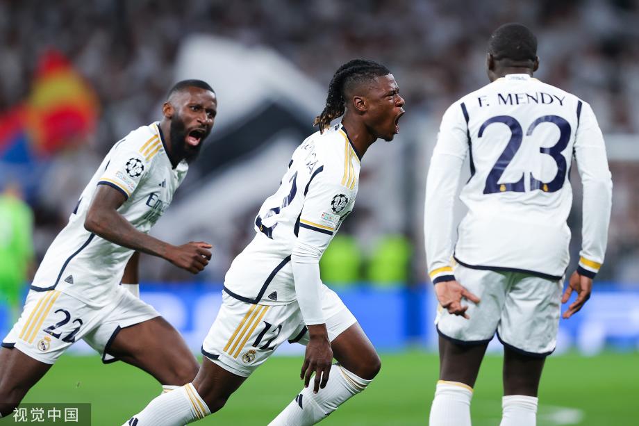 福登世界波巴尔韦德凌空斩 皇马首轮3-3曼城