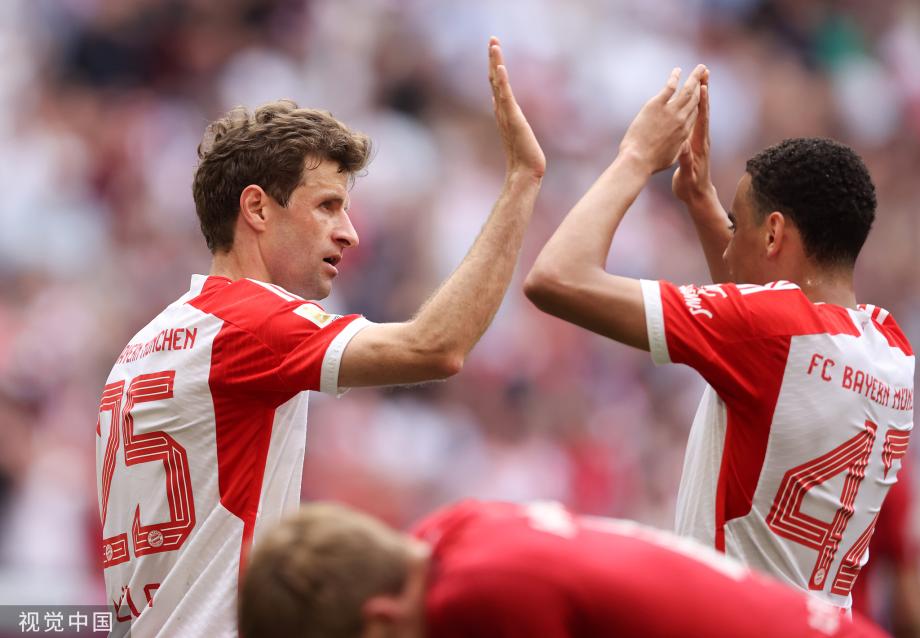 格雷罗穆勒建功 拜仁2-0科隆落后榜首13分