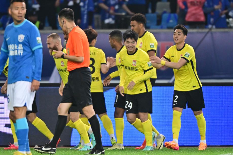 沧州雄狮18分钟3球3-2逆转青岛西海岸迎三连胜