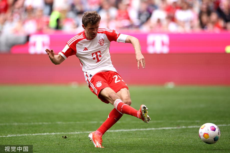 格雷罗穆勒建功 拜仁2-0科隆落后榜首13分