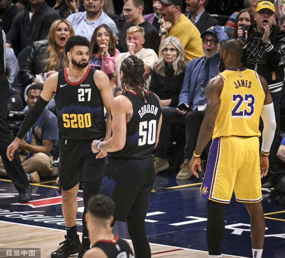 被压哨绝杀！湖人遭20分大逆转再负掘金