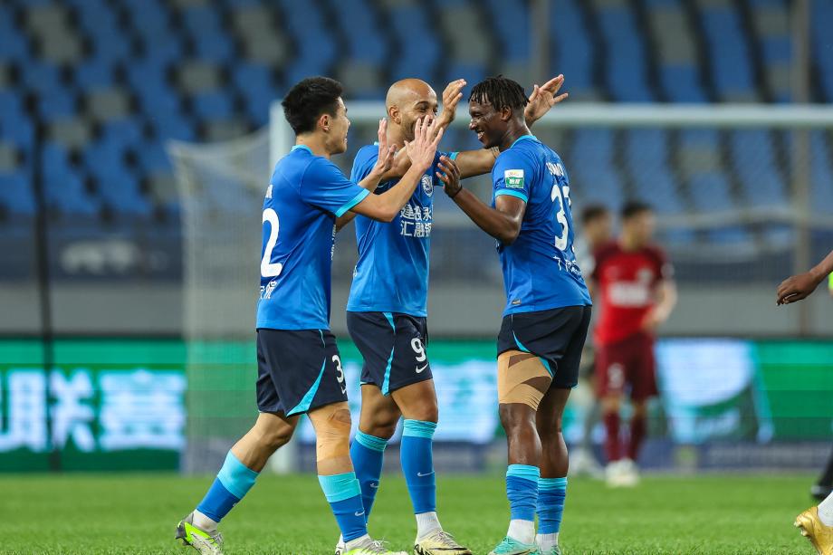 迈达纳头球梅开二度 河南客场击败沧州雄狮