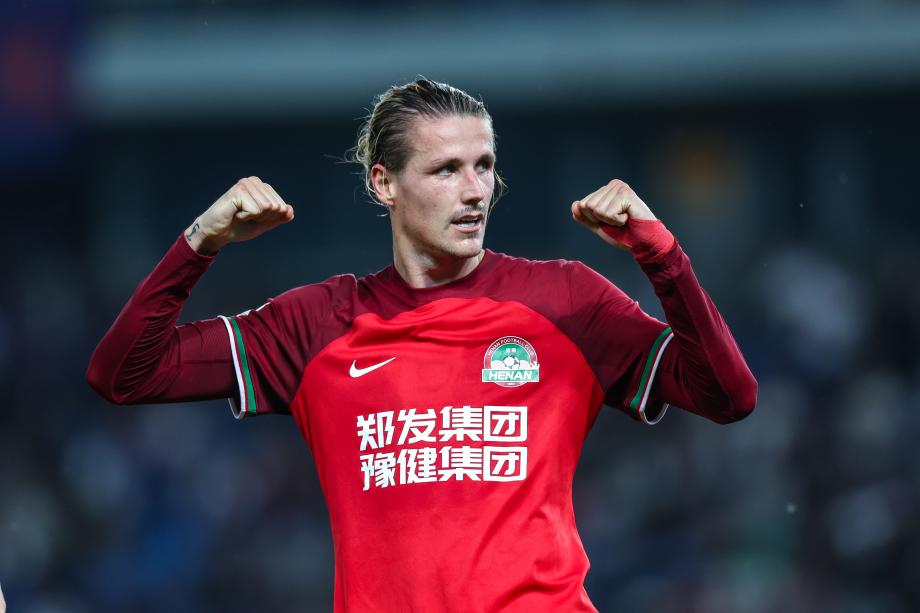 迈达纳头球梅开二度 河南客场击败沧州雄狮