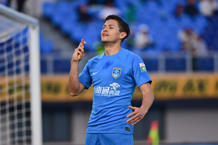 后防送大礼 青岛西海岸主场输球遭遇四连败