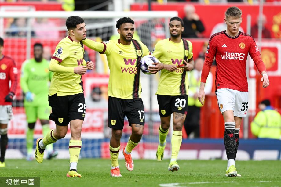 安东尼联赛首球奥纳纳送点 曼联1-1平伯恩利