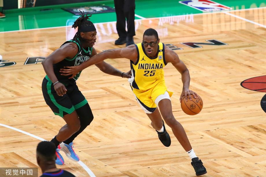 布朗40+5哈利伯顿伤退 绿军再胜步行者2-0领先