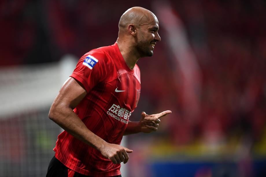 艾克森韦世豪双响 成都蓉城7-0大胜青岛西海岸