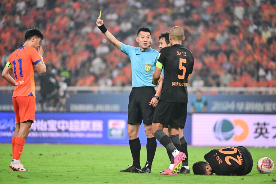 李源一破门后向球迷致歉 泰山主场1-1遭海牛逼平