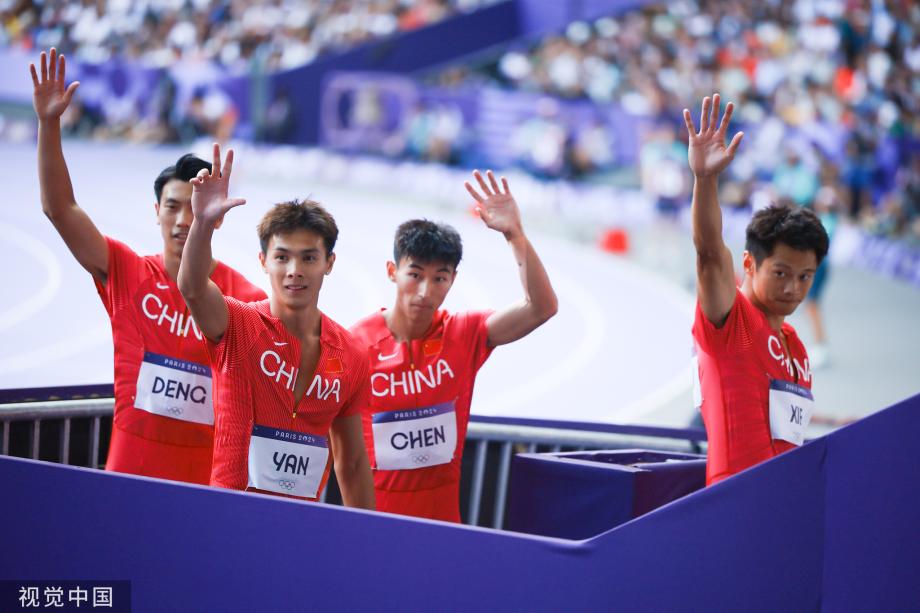 [图]奥运男人4x100米勤恳：中国小组第一晋级决赛