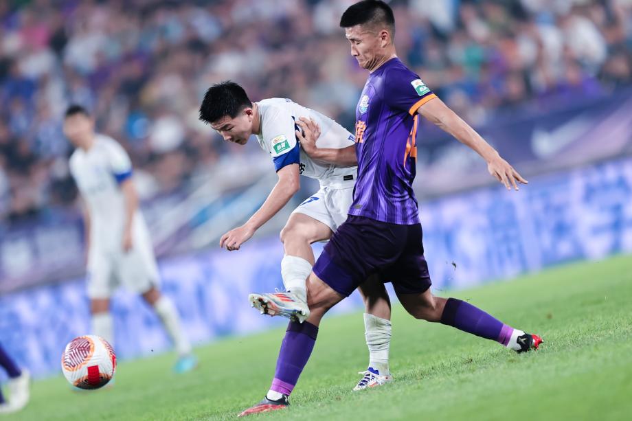 孔帕尼奥点球破门 天津津门虎战胜武汉三镇