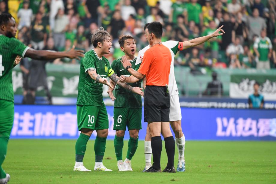 张玉宁吃到红牌 北京国安主场战平浙江队