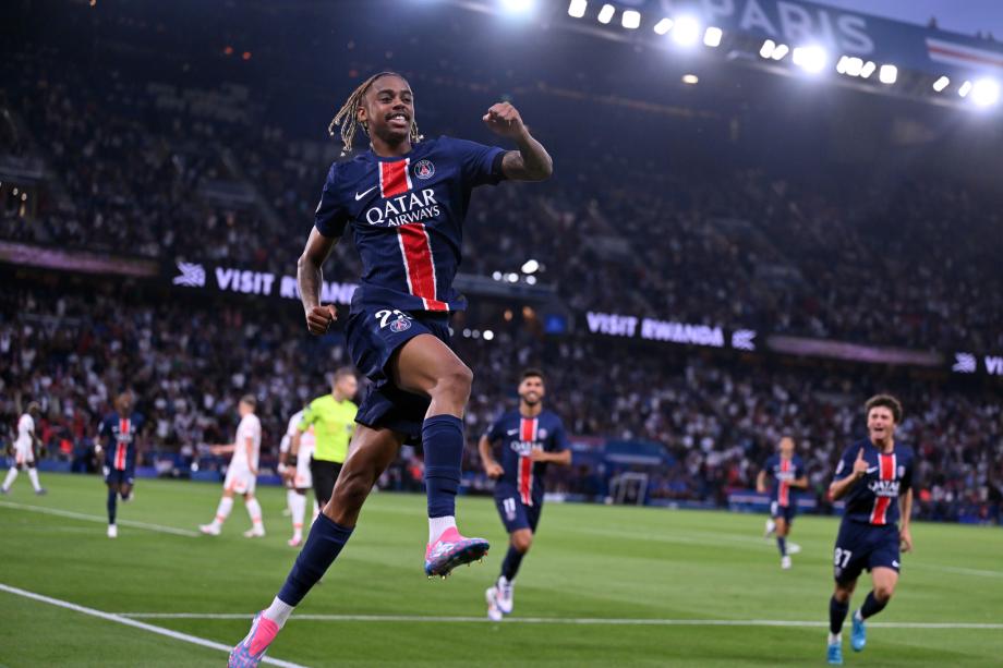 法甲-巴尔科拉双响 巴黎6-0蒙彼利埃两连胜