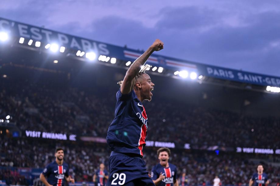 法甲-巴尔科拉双响 巴黎6-0蒙彼利埃两连胜