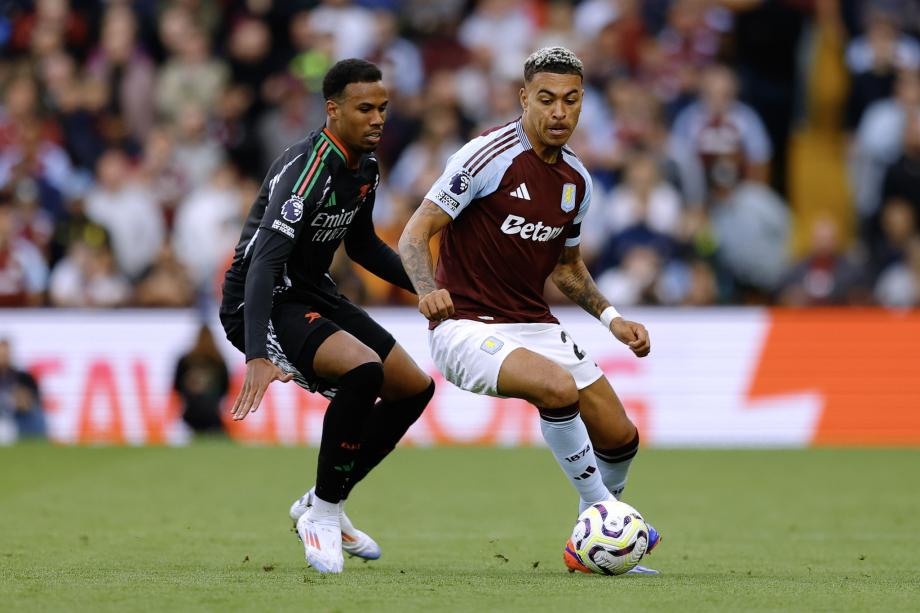 特罗萨德托马斯破门 阿森纳2-0维拉两连胜