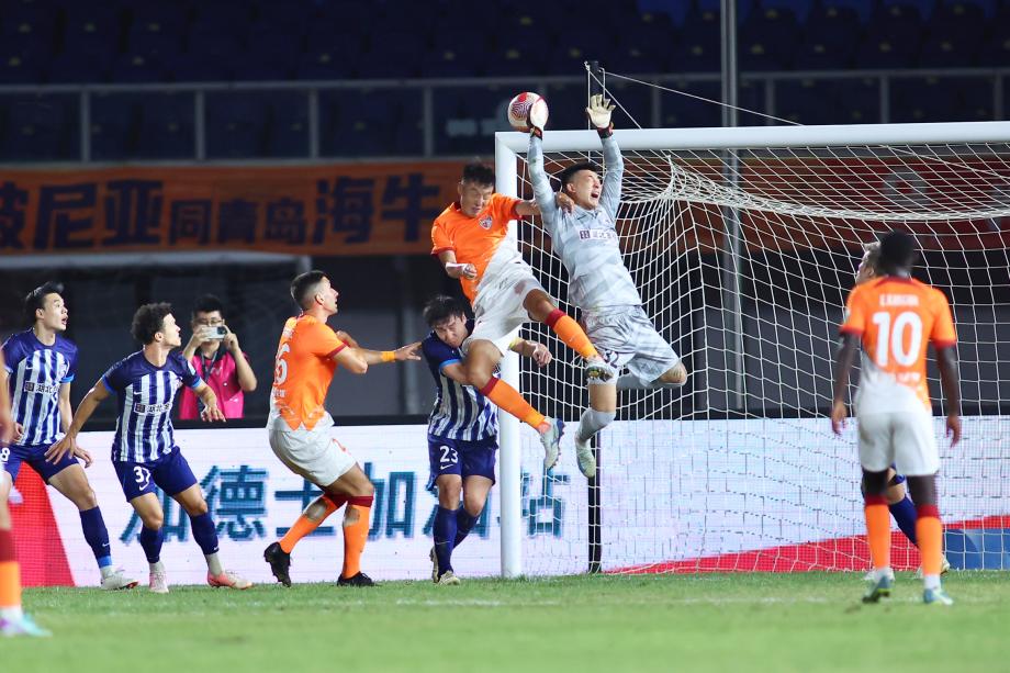 康瓜点射陶强龙扳平 武汉三镇1-1战平青岛海牛