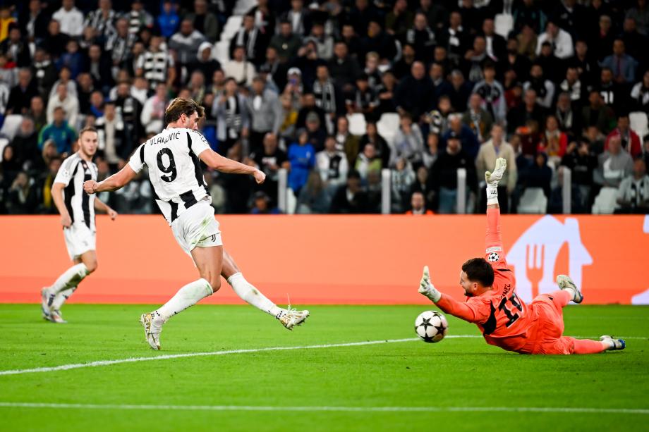 伊尔迪兹世界波 尤文3-1埃因霍温取开门红