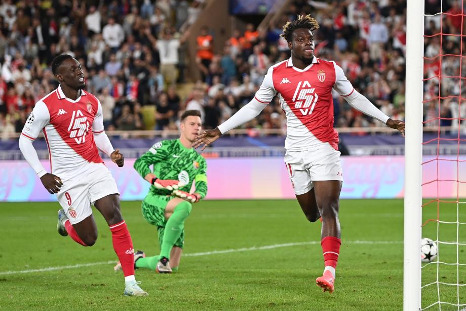 欧冠-伊列尼赫纳建功亚马尔破门 巴萨1-2摩纳哥