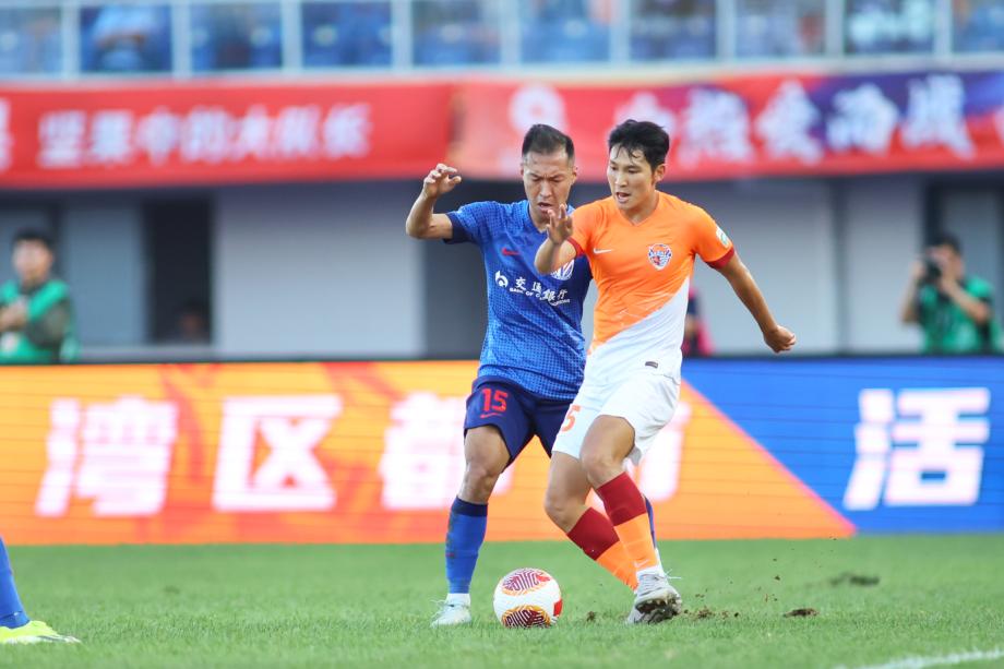 路易斯破门 众志成城十人申花1-0客场战胜海牛