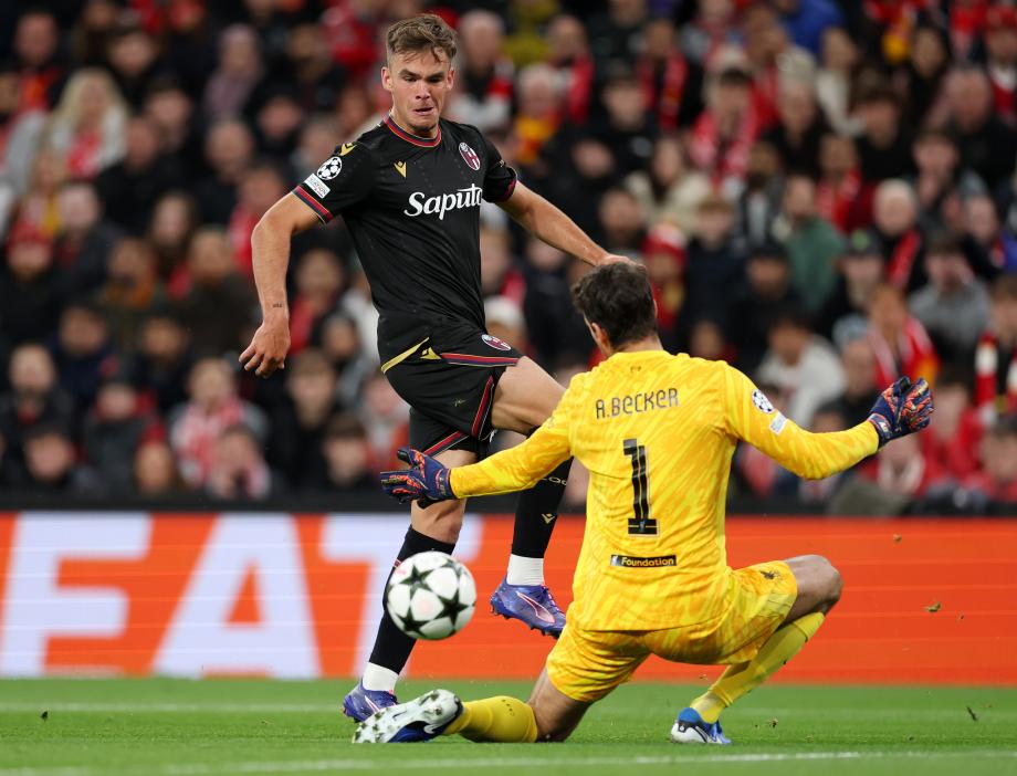 欧冠-萨拉赫传射麦卡利斯特建功 利物浦2-0博洛尼亚