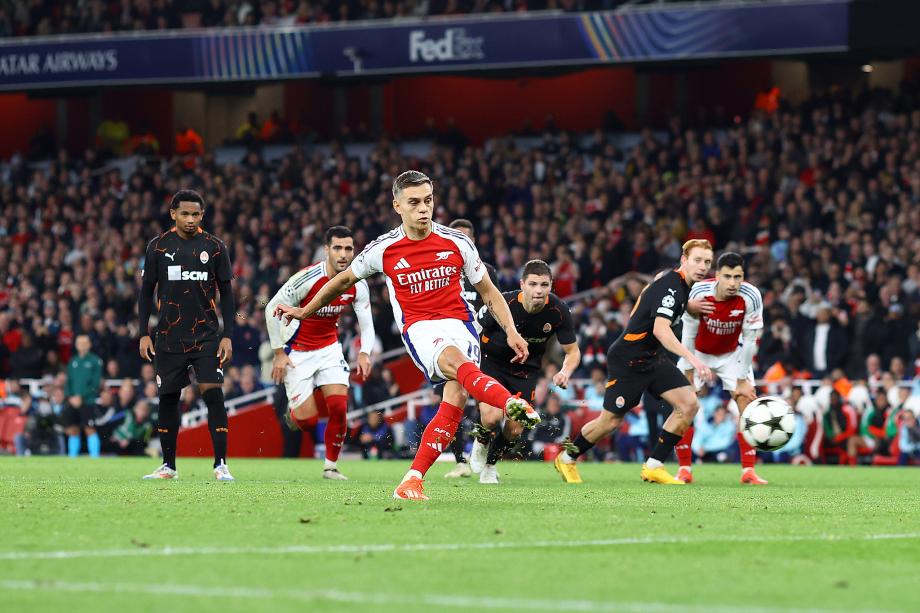 马丁内利造乌龙特罗萨德失点 阿森纳1-0矿工